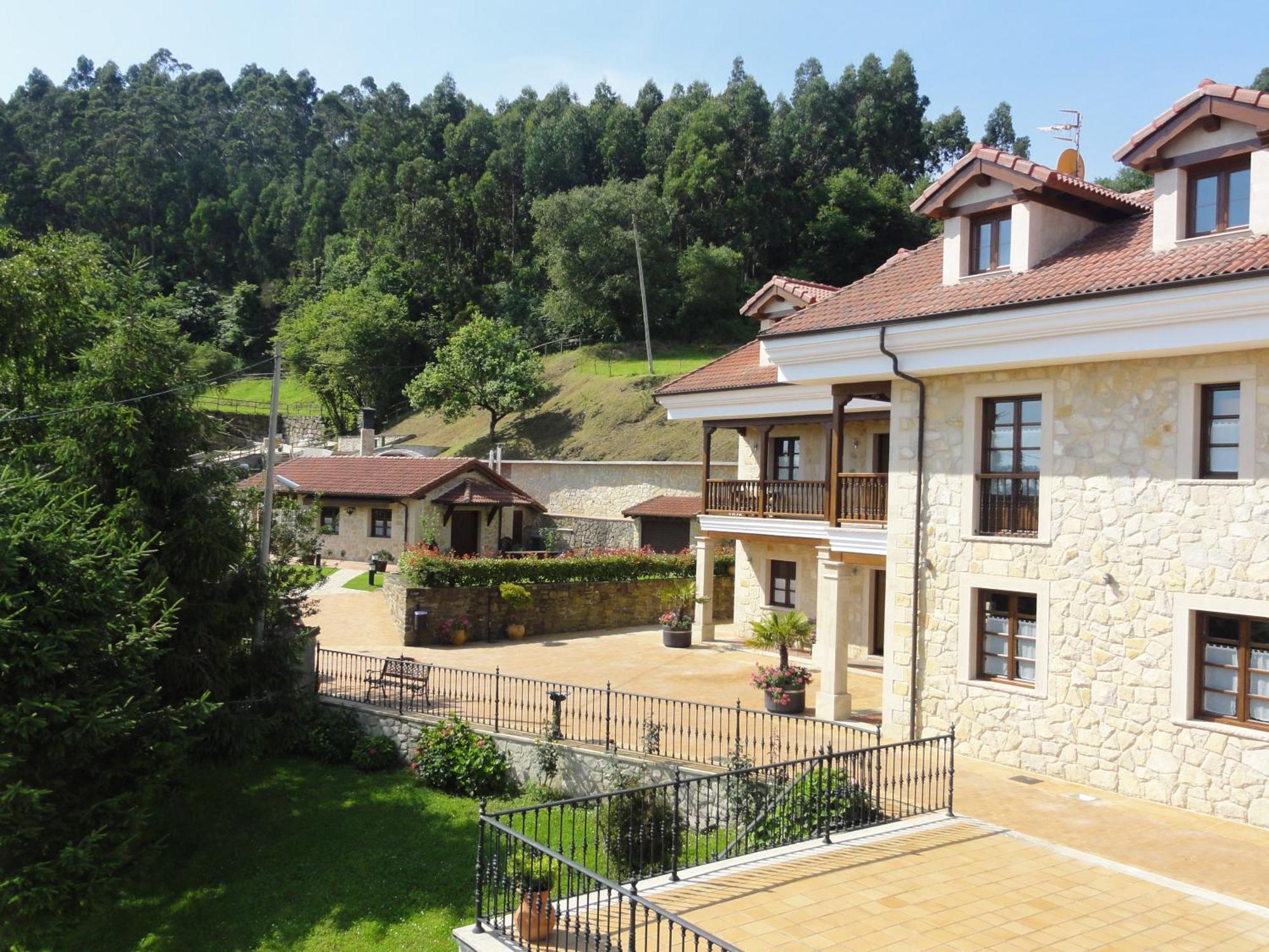 Hotel Mirador De Moriyon Miravalles Ngoại thất bức ảnh
